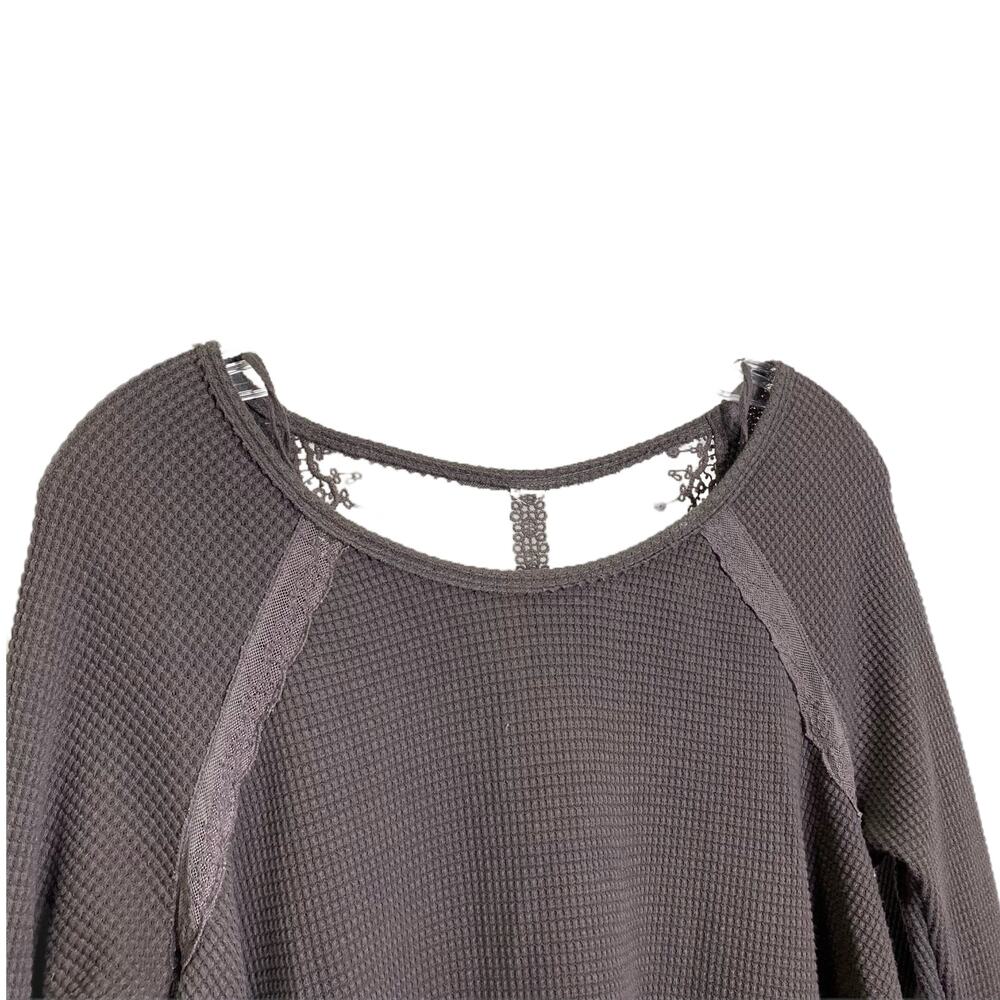 Free People Charcoal Gray Waffle Knit Lace Back High‎ Low Thermal Top Womens S - Picture 3 of 7